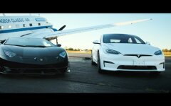 Tesla Model S и Lamborghini Aventador, сревнование, кто сильнее