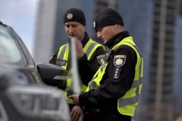 Поліція перевіряє водіїв