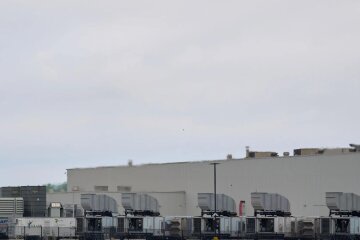 Газові турбіни біля дата-центру xAI в Мемфісі