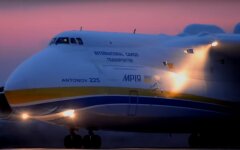 Легендарный самолет "Мрия" впервые отправился в рейс после ремонта: видео