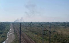 Обстрел вокзала в Авдеевке, ранен украинский военный, война на донбассе