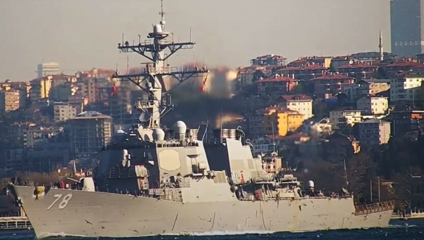 Эсминец США вошел в Черное море