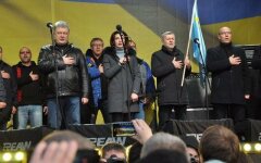 Петр и Марина Порошенко на Майдане
