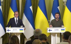 Премьер-министр Финляндии Петтери Орпо и Владимир Зеленский