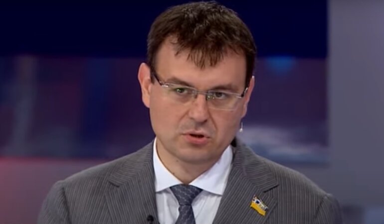 Даниил Гетманцев, внеочередное заседание ВР, повышение зарплаты в Украине