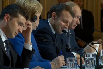 Путин требует от Зеленского внести в Конституцию изменения по Донбассу, - Spiegel