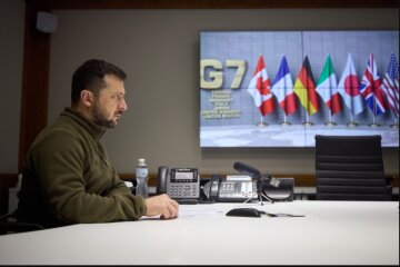 Володимир Зеленський та лідери G7 на відеозв'язку
