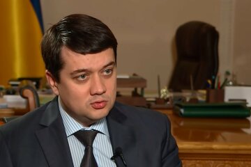 Дмитрий Разумков, остставка, вероятность отставки