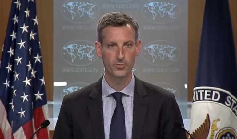 Нед Прайс, США, Россия