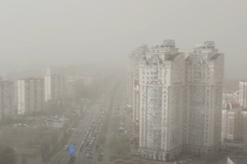 Хмара пилу із Сахари накрила Україну: Гідрометцентр повідомив про якість повітря