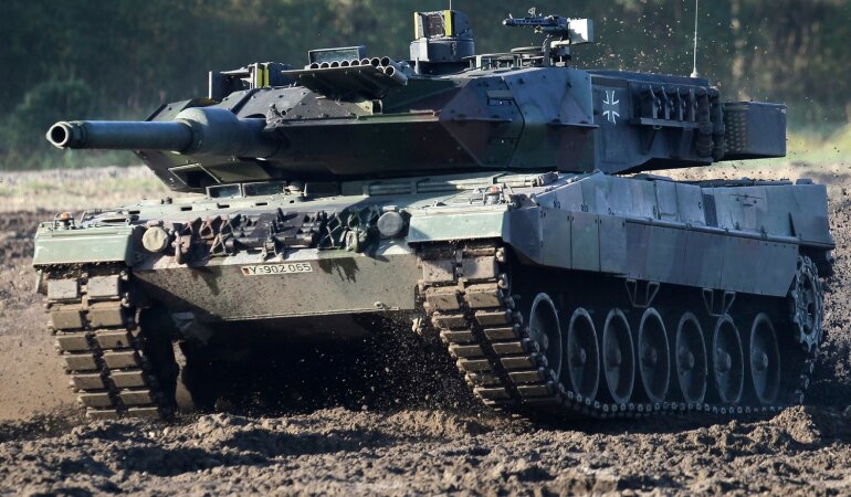 Військова техніка