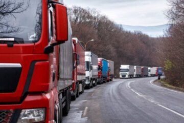 В Польше перевозчики собираются круглосуточно блокировать КПП "Медика-Шегини"