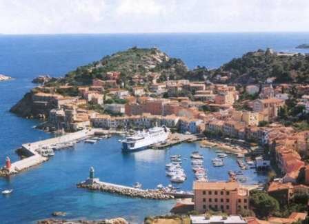 http://www.sicilyrentboat.com/photos/itinerari/arcipelago_toscano/giglio_porto.jpg