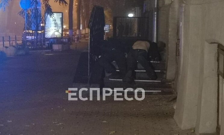 граната взрыв