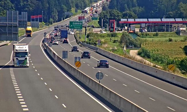Украинцы погибли в жутком ДТП в Европе из-за ошибки водителя
