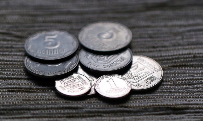 Обмен монет в Украине / Фото: Сергей Козлов/KHARKIV Today