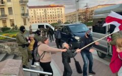 ОМОН снова задержал противников Лукашенко в центре Минска: видео