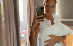 Катя Осадчая с новорожденным сыном (архивное фото)