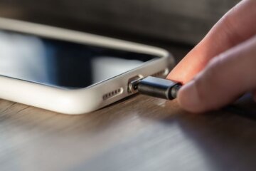 Заряджання телефона