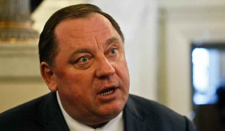 Петр Мельник