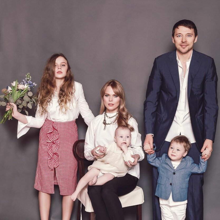 Оля Фреймут с мужем и детьми / instagram.com/freimutolia
