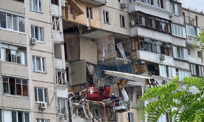 Взрыв в доме на Позняках. Фото - Владислав Сердюк