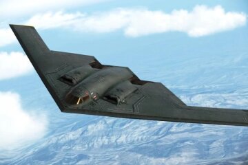 Бомбардировщик-невидимка B-2 ВВС США