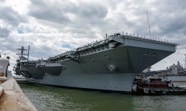 Новейший авианосец США Ford