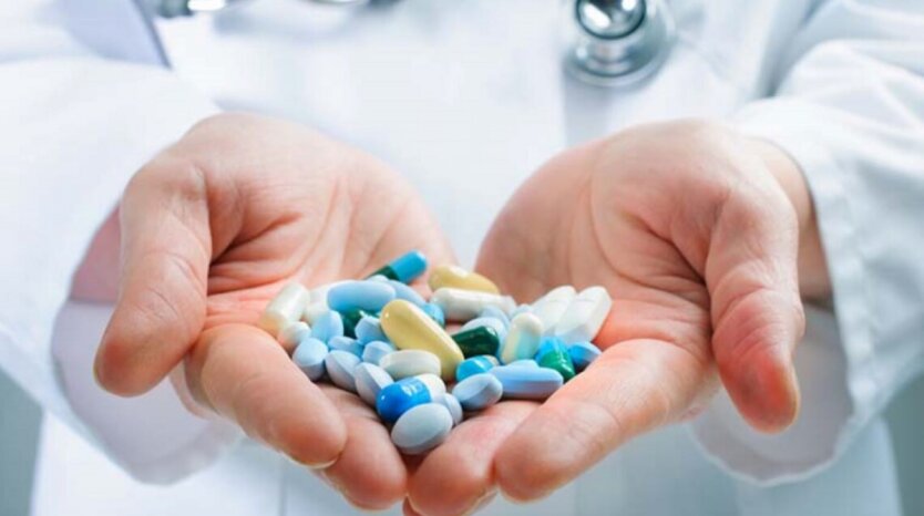 Українцям у Польщі видадуть кеш-допомогу на придбання ліків: хто зможе отримати
