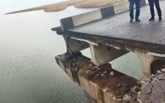 Разрушенный мост в Геническе