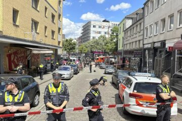 В Гамбурге мужчина напал на полицейских / Фото: Steven Hutchings