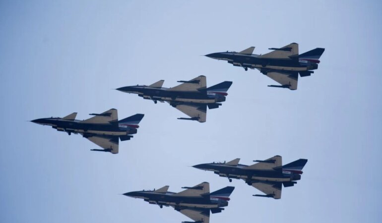 Китайські винищувачі J-10