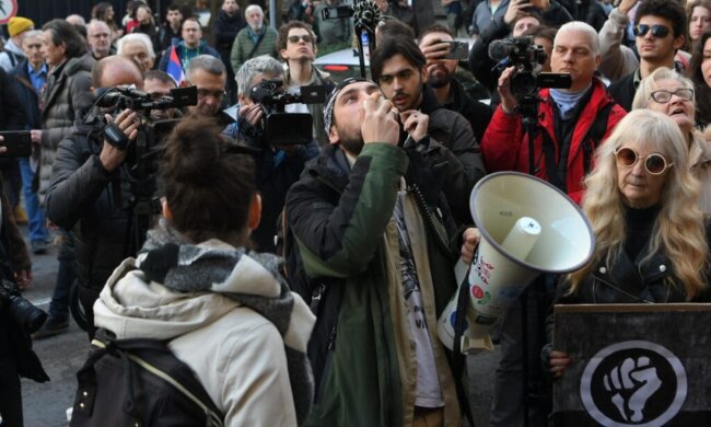У столиці Сербії протестуючі студенти розпочали блокаду руху
