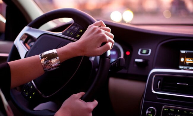 Водитель авто