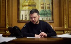 Зеленський зателефонував Макрону з приводу ситуації на фронті та з гарантій безпеки