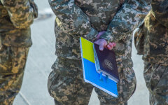Выплаты военным / Фото: Апостроф