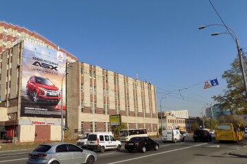 Проспект Валерія Лобановського, Київ