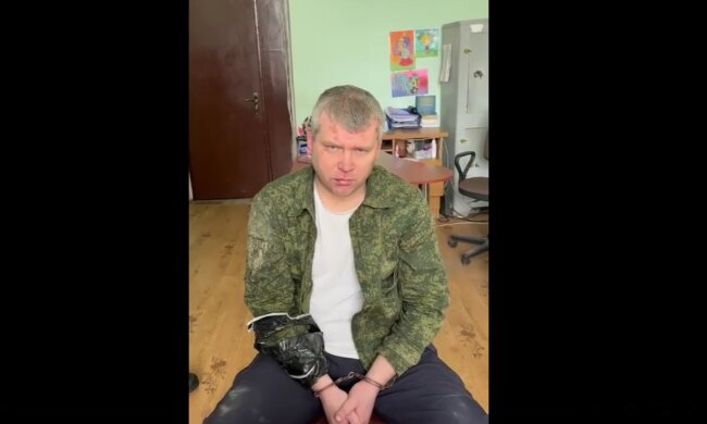 Опубликовано видео допроса российского летчика, который бомбил жилые дома в Харькове
