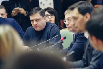В «Слуге народа» ответили о возвращении Иванисова во фракцию