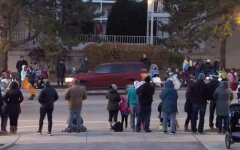 Авто протаранило толпу в Висконсине