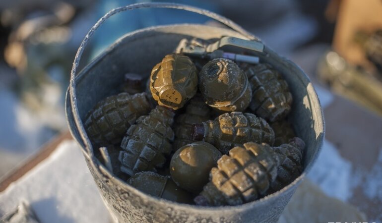 Гранаты Оружие