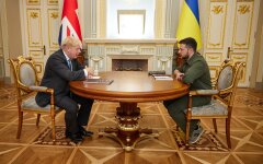 Джонсон предложил Зеленскому программу подготовки украинских военных
