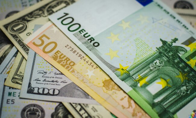 Курс валют в Україні / Unsplash