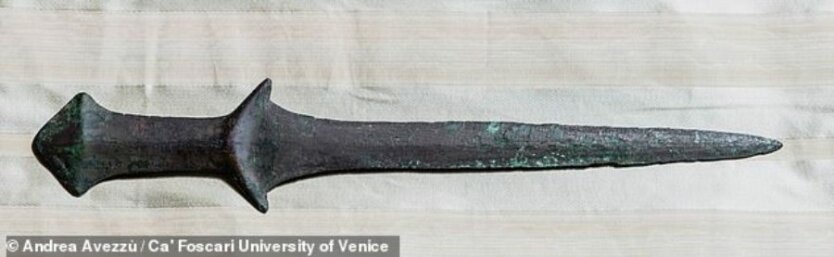 древнейший меч, 5 тысяч лет