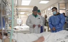 Зеленский посетил раненых защитников в госпитале, вознаграждение