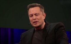 Илон Маск, Тим Кук, Apple, Tesla