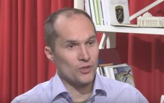 Юрий Бутусов