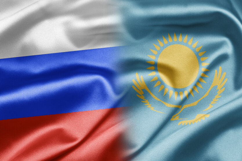Россия и Казахстан. Флаги