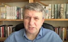 Романенко объяснил, как действия сторонников Стерненко разрушают государственность Украины