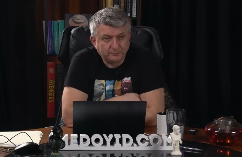 Юрий Романенко